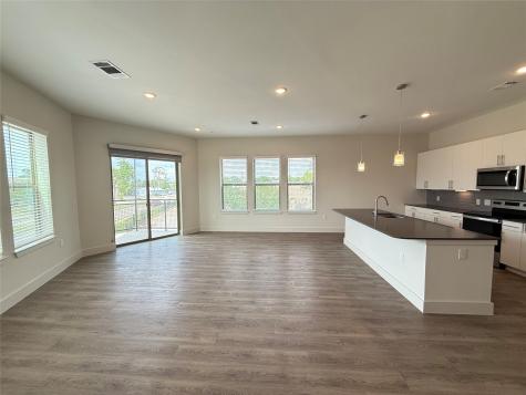 641 W Crosstimbers Street B8.211 Houston TX 77018