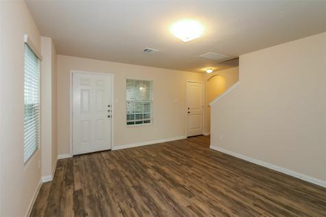5906 Dawn Misty Lane Houston TX 77048