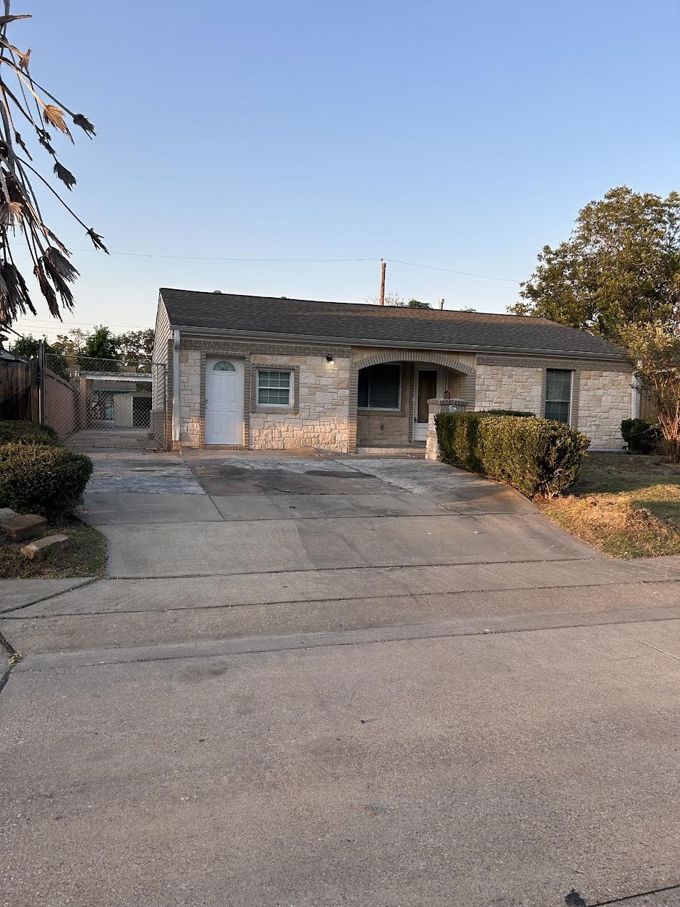 4010 Simsbrook Drive Houston TX 77045