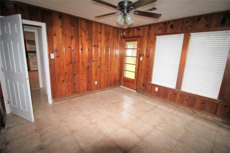 102 Evans Street Wharton TX 77488