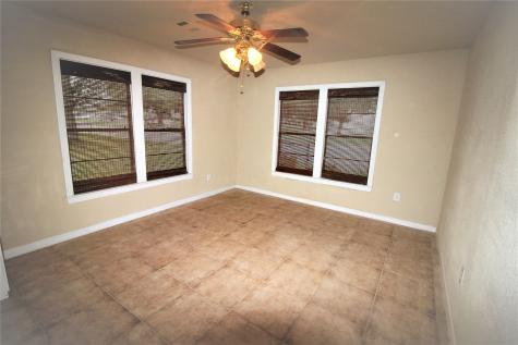 102 Evans Street Wharton TX 77488
