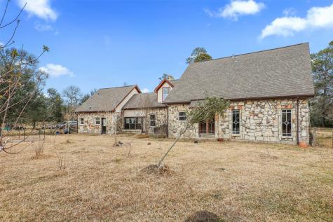 9009 Lazy Lane Hitchcock TX 77563