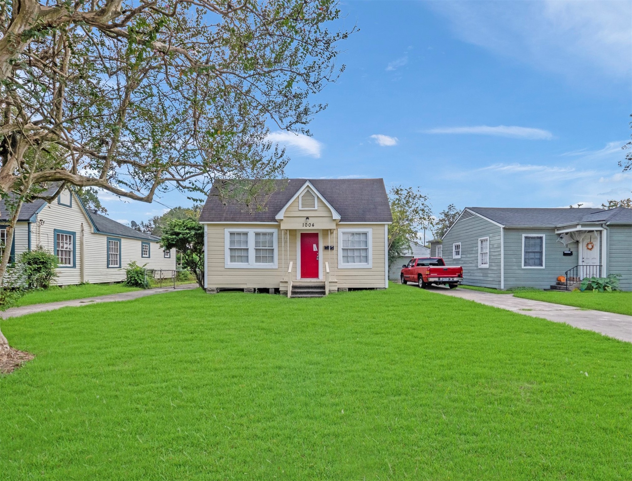 1004 Gale Street Houston TX 77009