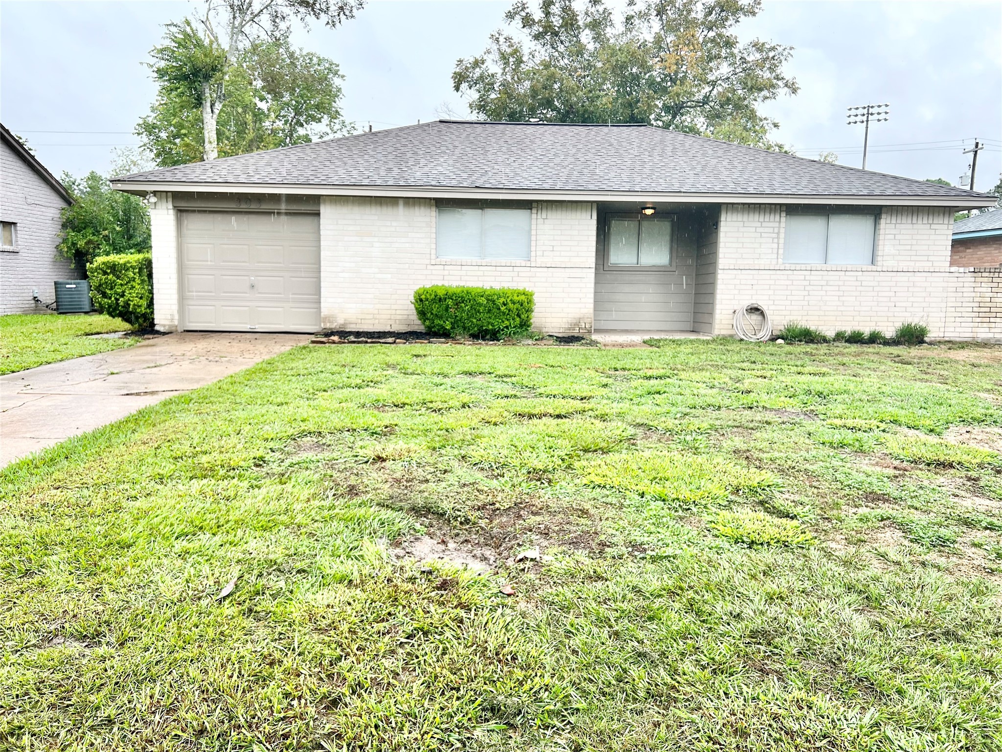 303 Brigadoon Lane Friendswood TX 77546
