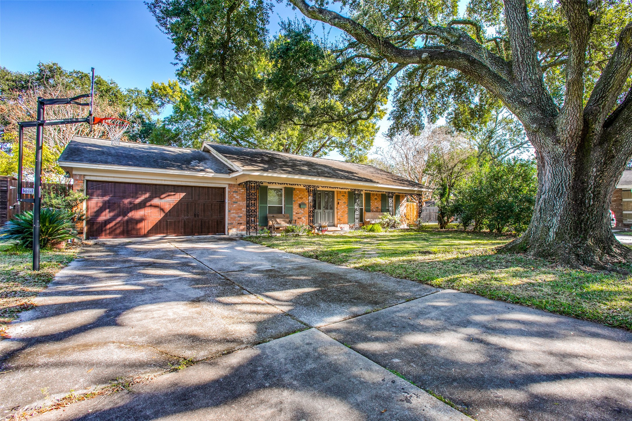 8503 Manhattan Drive Houston TX 77096