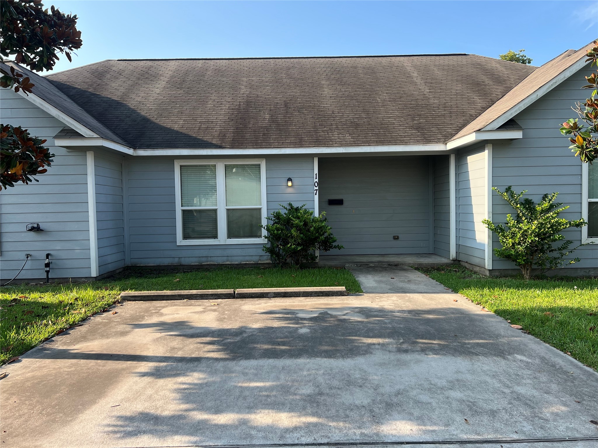 107 Avenue C Highlands TX 77562