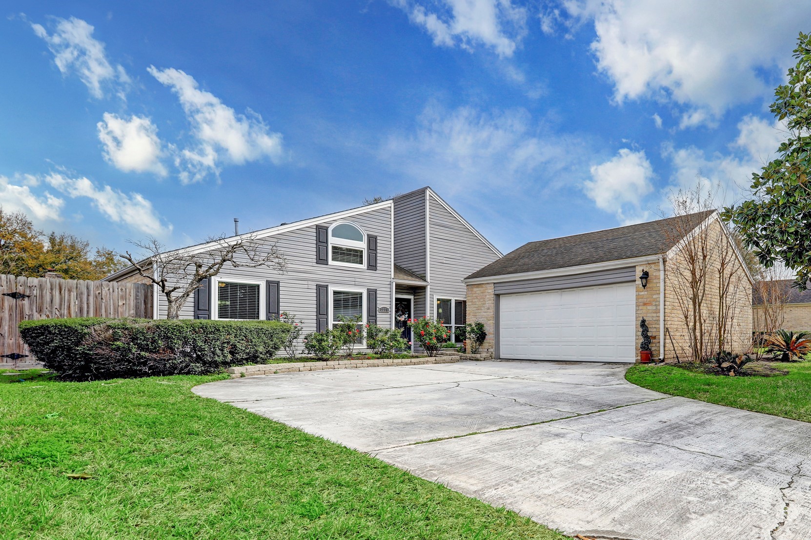 2235 Round Lake Drive Houston TX 77077