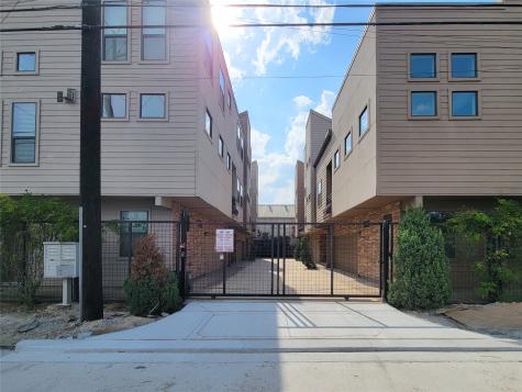 1424 Wilson Street Houston TX 77019