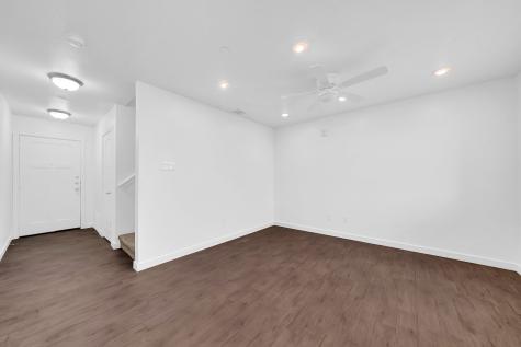 21155 Gosling Road 24b Spring TX 77388