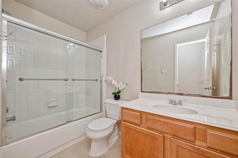 10422 Hamlet Vale Court Houston TX 77070