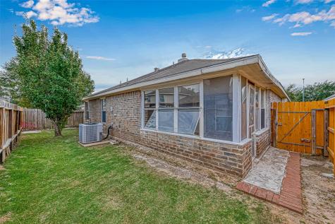 10422 Hamlet Vale Court Houston TX 77070
