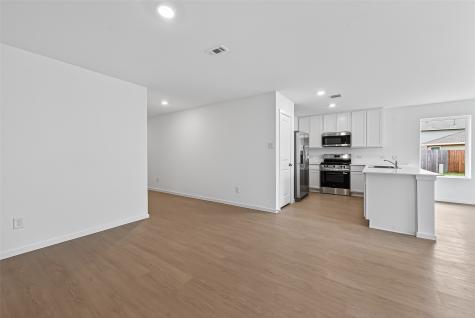 216 Amy Street Angleton TX 77515