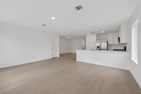 216 Amy Street Angleton TX 77515