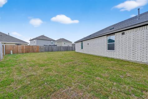 216 Amy Street Angleton TX 77515