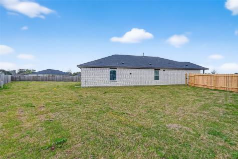 216 Amy Street Angleton TX 77515