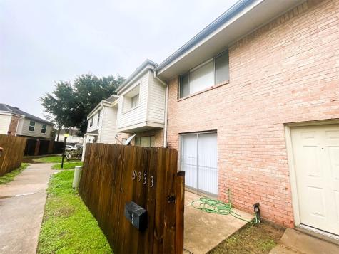 8333 La Roche Lane Houston TX 77036