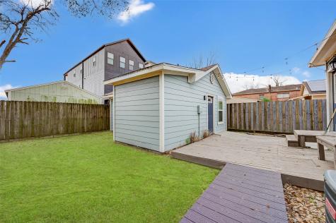 921 Kern Street Houston TX 77009