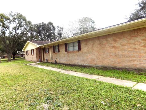 2215 Hicklin Street Alvin TX 77511