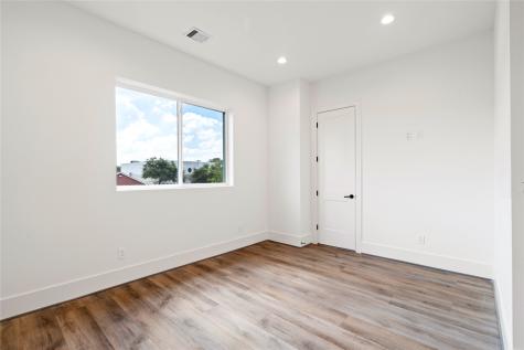 4218 Nichols Street Houston TX 77020