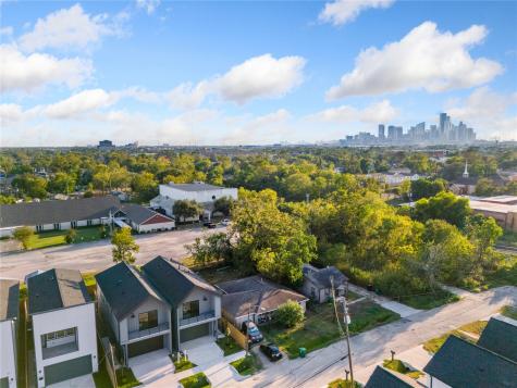 4218 Nichols Street Houston TX 77020