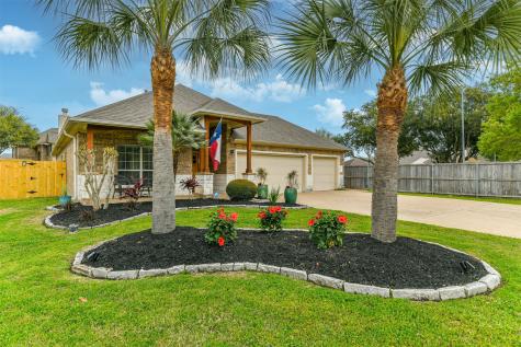 426 Holly Branch Lane Kemah TX 77565