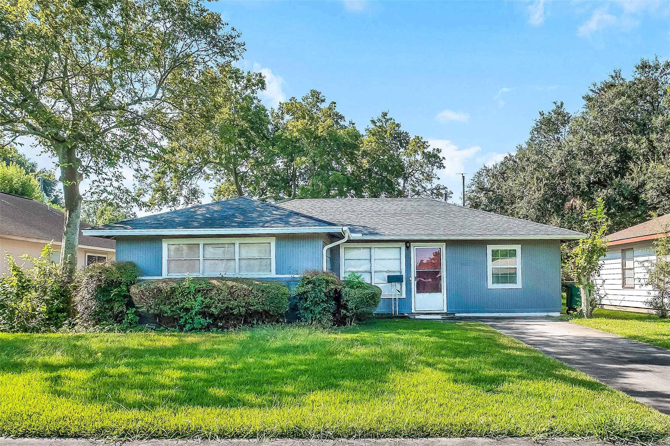 12022 Palmbeach Street Houston TX 77034