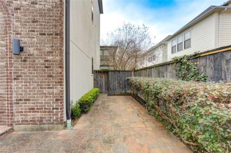 5826 Darling Street Houston TX 77007