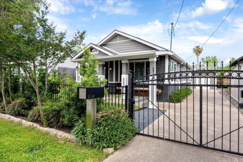 2028 Gostick Street Houston TX 77008
