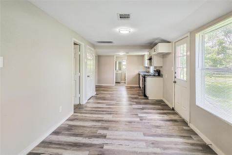 1011 N Arcola Street Angleton TX 77515