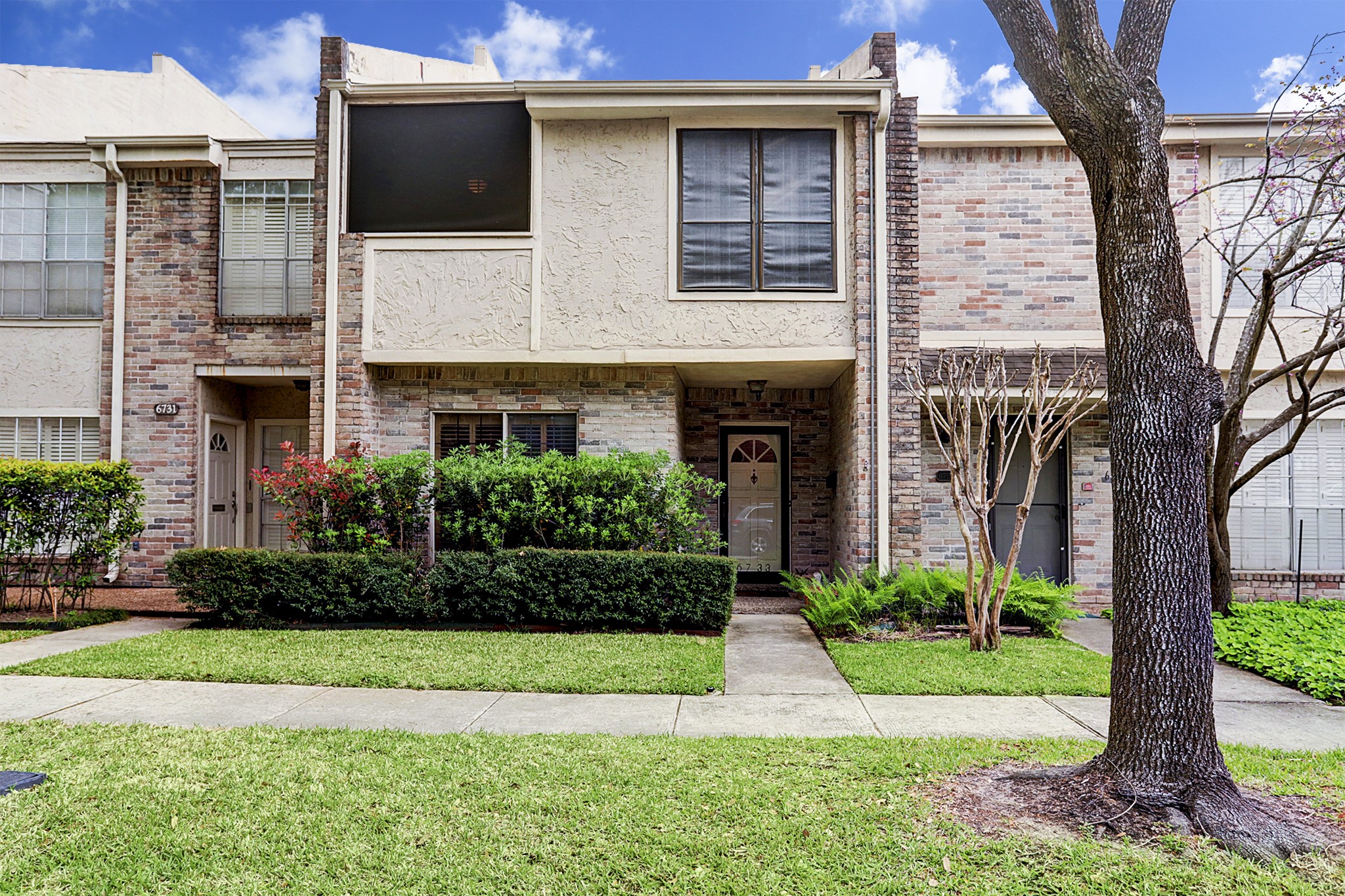 6733 Belmont Street Houston TX 77005