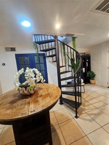 812 Marlin Street Bayou Vista TX 77563