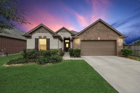 3302 Regal Park Lane Pearland TX 77584