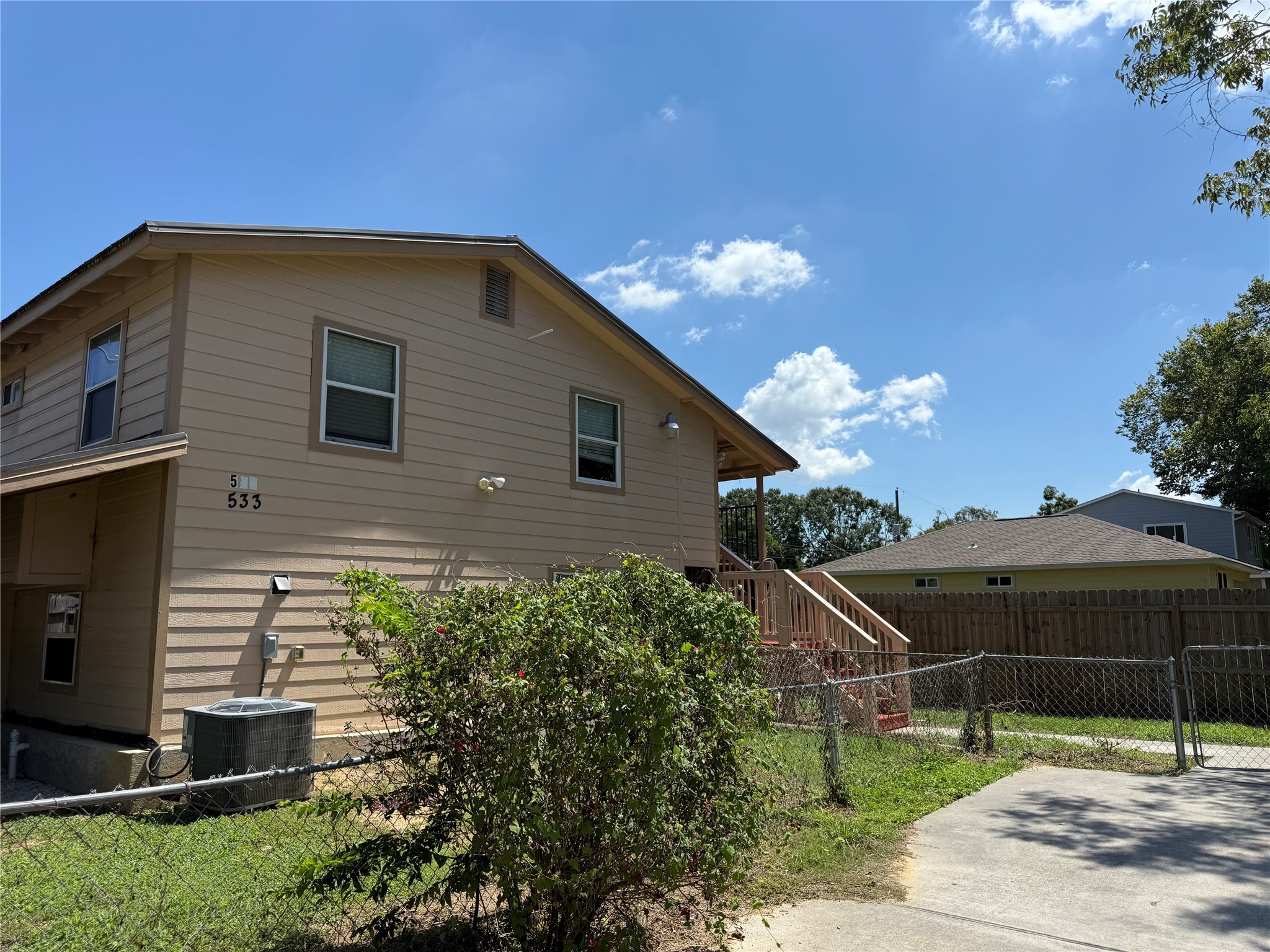 533 Oklahoma Avenue Bacliff TX 77518