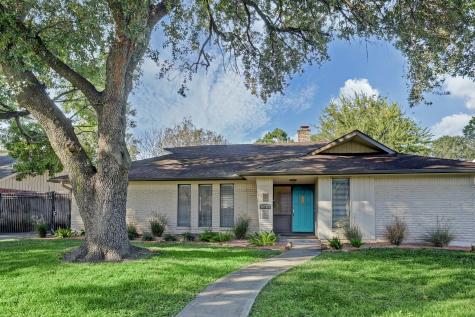 5842 Paisley Street Houston TX 77096