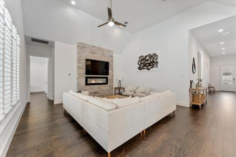 1006 Oak Summit Lane Conroe TX 77384