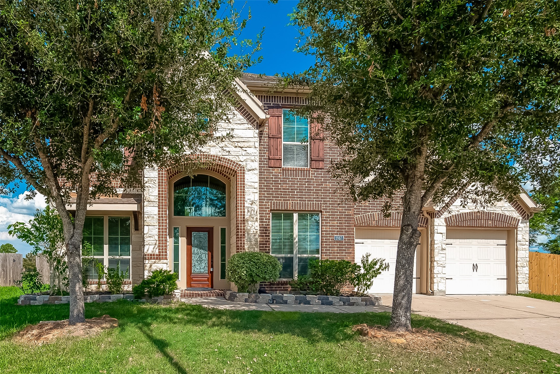 1987 Pierwood Creek Court Pearland TX 77584