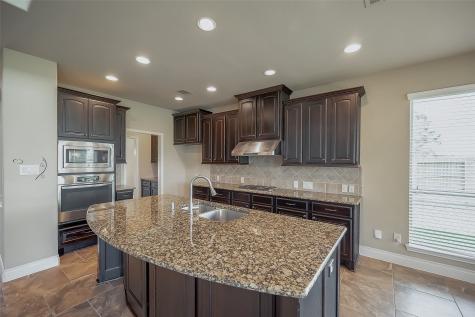 1987 Pierwood Creek Court Pearland TX 77584
