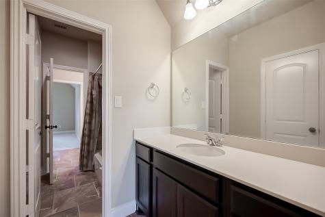 1987 Pierwood Creek Court Pearland TX 77584