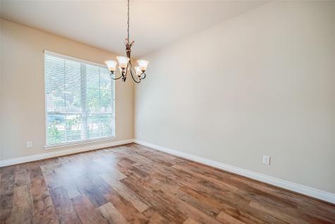 1987 Pierwood Creek Court Pearland TX 77584