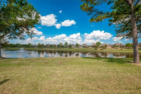 1987 Pierwood Creek Court Pearland TX 77584