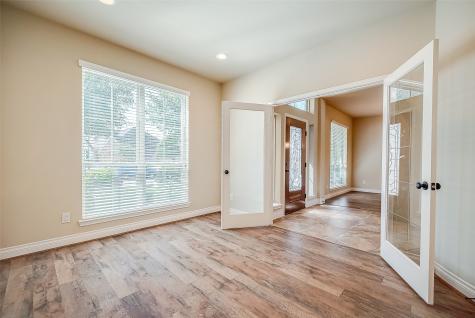 1987 Pierwood Creek Court Pearland TX 77584
