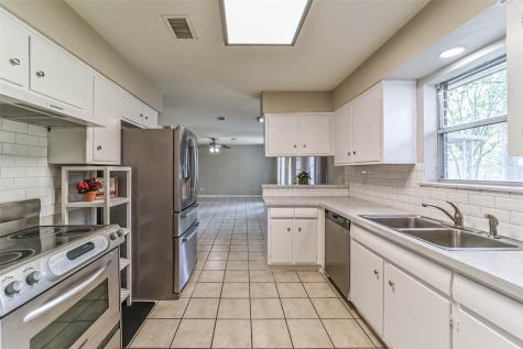 5611 Carew Street Houston TX 77096