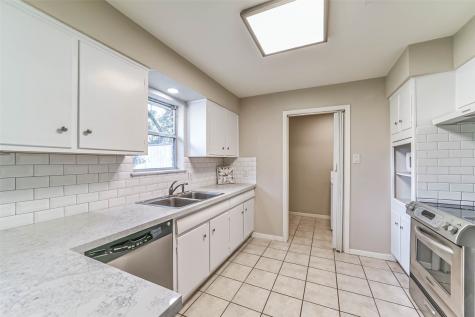 5611 Carew Street Houston TX 77096