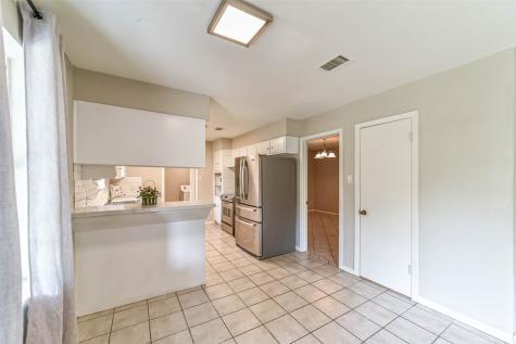 5611 Carew Street Houston TX 77096