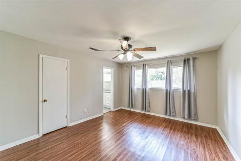 5611 Carew Street Houston TX 77096