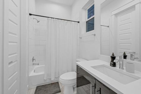 808 Fisher Street B Houston TX 77018