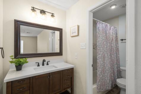 10706 Sageyork Drive Houston TX 77089