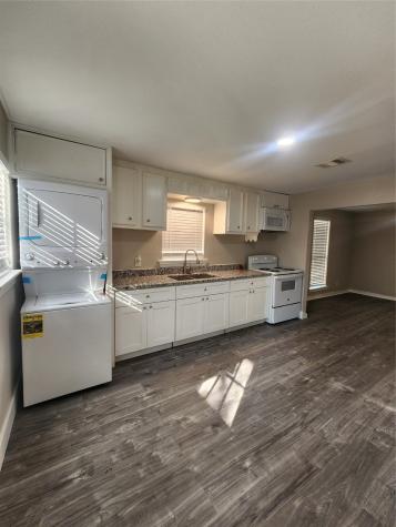 6203 Hoffman Street Houston TX 77028