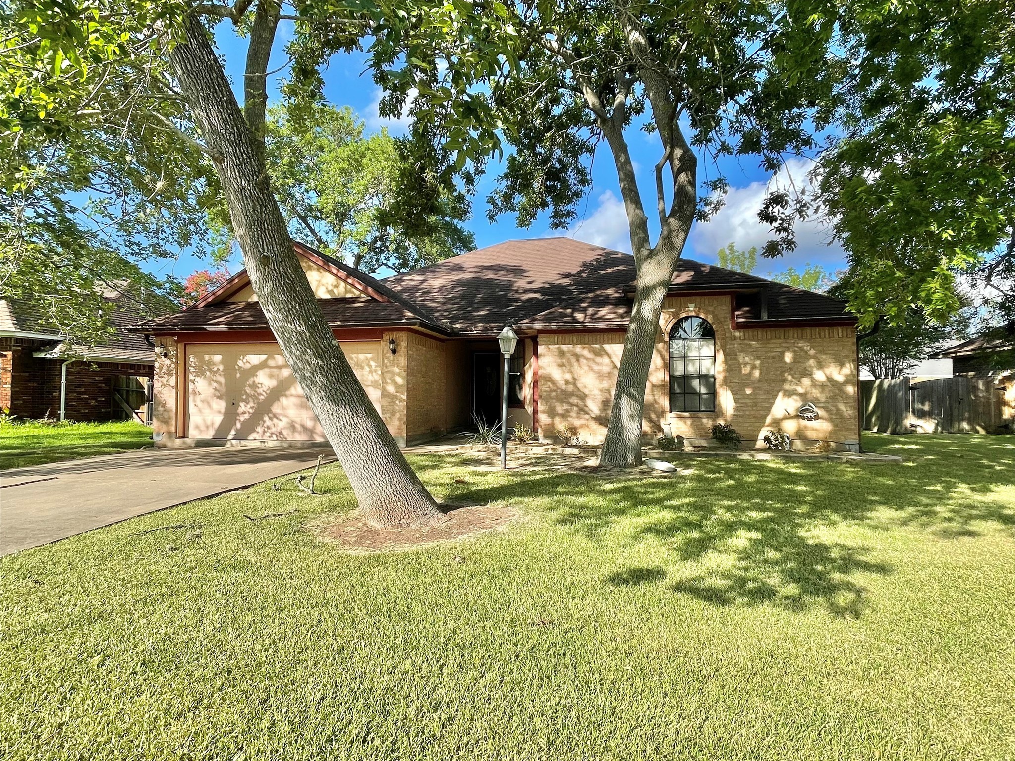 121 Bumelia Street Lake Jackson TX 77566
