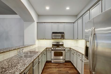 9026 Lakes At 610 Drive Houston TX 77054